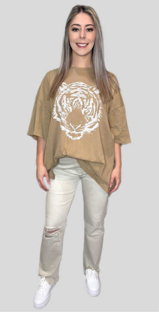 High Rise Straight Jean Button Down Fly With Frayed Hem